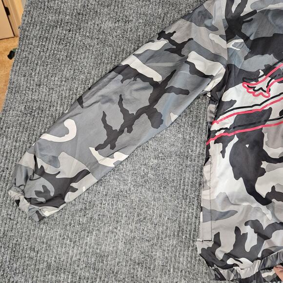 Jordan Jacket Boys Medium 10-12 Gray Camo Hooded Windbreaker Jumpman Nike - Picture 4 of 14